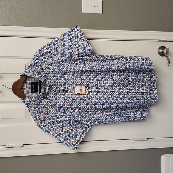 Robert Graham Shirt - Picture 1 of 10